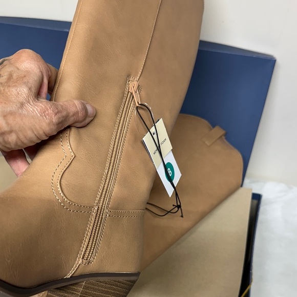 Universal Thread Knee high Boots in Tan - Picture 8 of 10